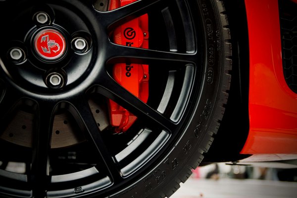 Mastering Vehicle Stability: Tailoring Control Settings for Every Driving Condition